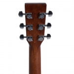 Sigma 00-testű akusztikus gitár elektronikával